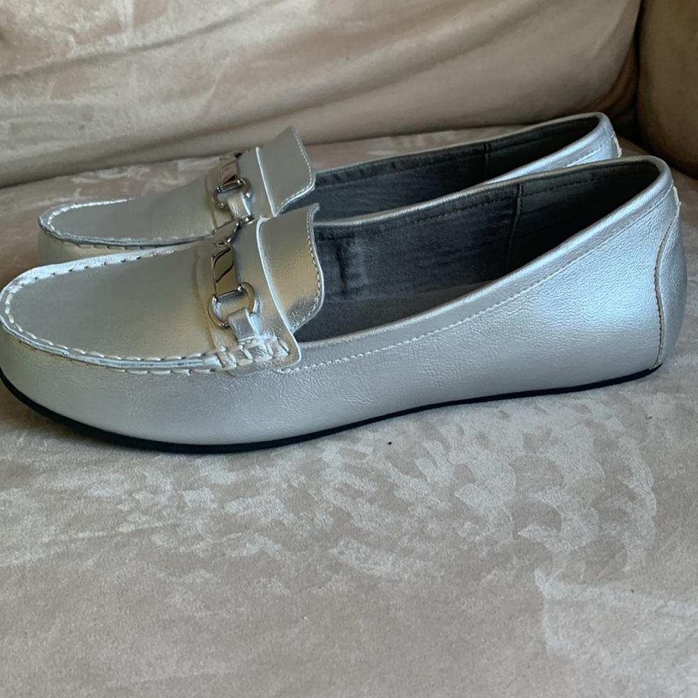 Aerosoles womens silver metallic flats